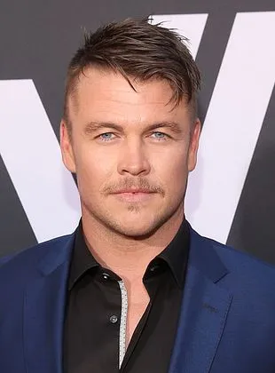 Luke Hemsworth - Ator, Produtor Executivo, 5 de novembro de 1981