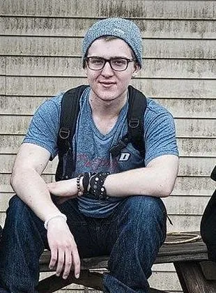 Luke Jaden - 23 de setembro de 1990