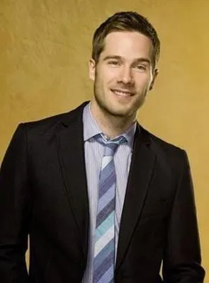 Luke MacFarlane - Ator, 19 de janeiro de 1980