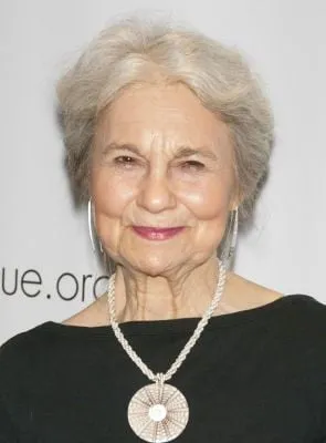 Lynn Cohen - Atriz, 10 de agosto de 1933, 14 de fevereiro de 2020