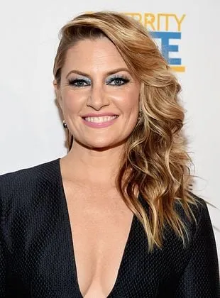 Mädchen Amick - Atriz, Diretora, 12 de dezembro de 1970