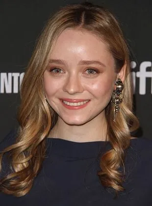 Madeleine Arthur - Atriz, 10 de março de 1997