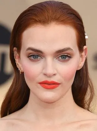 Madeline Brewer - Atriz, 1 de maio de 1992