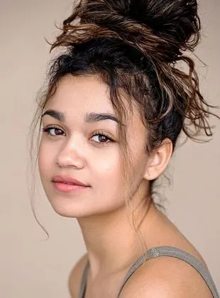 Madison Bailey - Atriz, 29 de janeiro de 1999