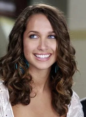 Maiara Walsh - Atriz, 18 de fevereiro de 1988