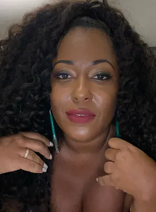 Maíra Azevedo - Atriz, 25 de janeiro de 1981