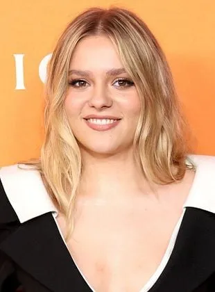 Maisy Stella - Atriz, 13 de dezembro de 2003