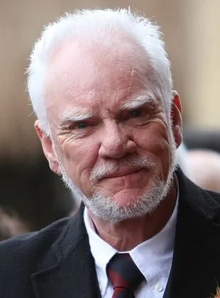 Malcolm McDowell - Ator, Produtor Executivo, Produtor, 13 de junho de 1943