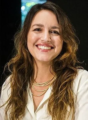 Manuela Dias - Roteirista, Criador, Diretora, 11 de abril de 1977