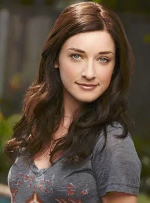 Margo Harshman - Atriz, 4 de março de 1986