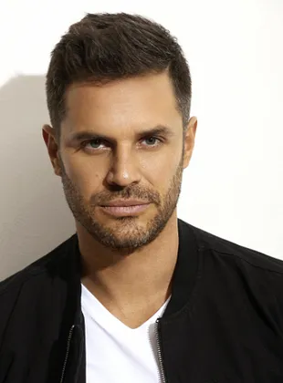 Mark Tacher - 15 de setembro de 1977