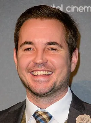 Martin Compston - Ator, 8 de maio de 1984