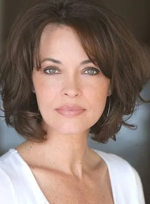 Mary Page Keller - Atriz, Produtora, Roteirista, 3 de março de 1961