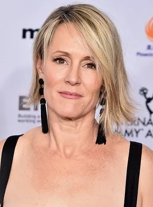 Mary Stuart Masterson - Atriz, Diretora, 28 de junho de 1966