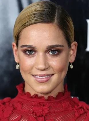 Matilda Lutz - Atriz, 28 de janeiro de 1992