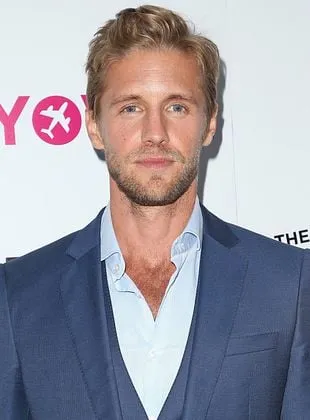 Matt Barr - Ator, Produtor Executivo, 14 de fevereiro de 1984