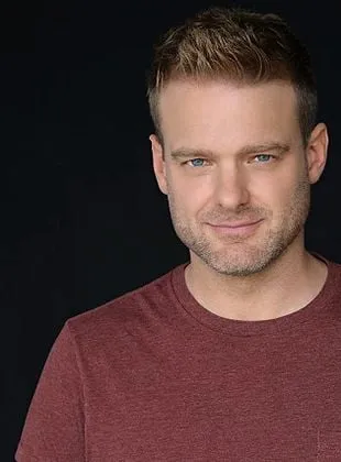 Matt Biedel - Ator, 24 de julho de 1975