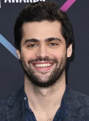 Matthew Daddario - Ator, 1 de outubro de 1987