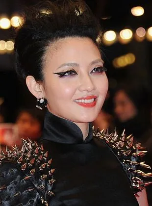 Mavis Fan - 27 de fevereiro de 1977