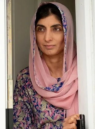 Meera Ganatra - 4 de outubro de 1977