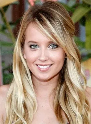 Megan Park - Atriz, Roteirista, Diretora, 24 de julho de 1986