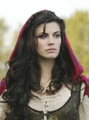 Meghan Ory - Atriz, 20 de agosto de 1982