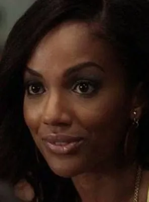 Mekia Cox - Atriz, 18 de novembro de 1981