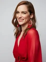 Melanie Scrofano - Atriz, Diretora, 20 de dezembro de 1981