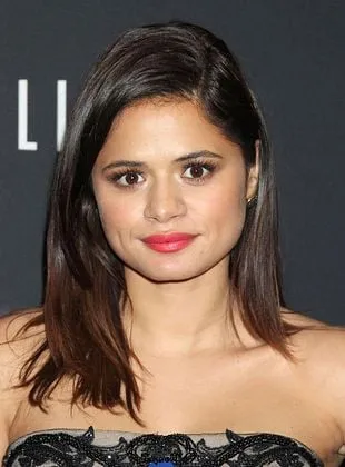 Melonie Diaz - Atriz, 25 de abril de 1984