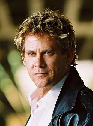 Michael Dudikoff - Ator, 8 de outubro de 1954