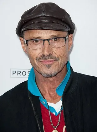 Michael Nader - Ator, 19 de fevereiro de 1945, 23 de agosto de 2021