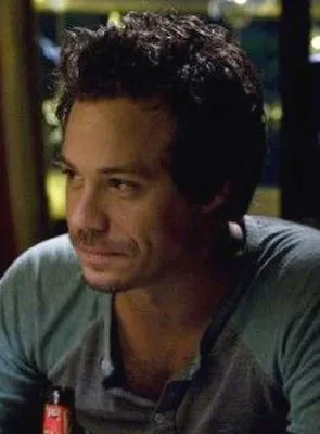 Michael Raymond-James - Ator, 24 de dezembro de 1977