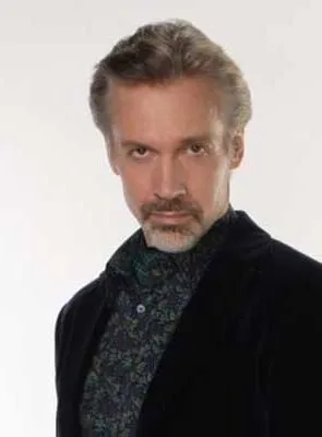 Michael Riley - Ator, Produtor, Coprodutor, 4 de fevereiro de 1962