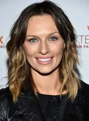 Michaela McManus - Atriz, 20 de maio de 1983