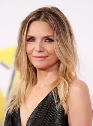 Michelle Pfeiffer - Atriz, Produtor Executivo, Intérprete  (músicas do filme), 29 de abril de 1958
