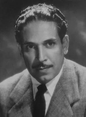 Miguel M. Delgado - Diretor, Roteirista, Adaptado por, 17 de maio de 1905, 2 de janeiro de 1994