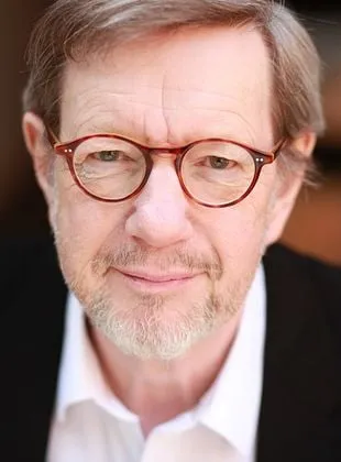 Mike Grady - Atriz, 6 de fevereiro de 1946