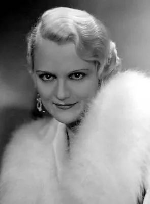 Minna Gombell - Atriz, 28 de maio de 1892, 14 de abril de 1973