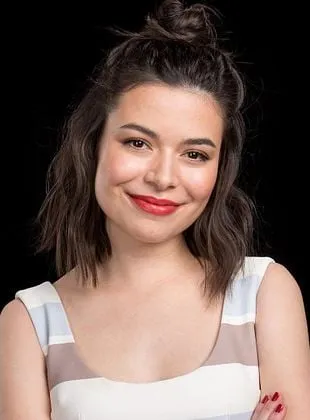 Miranda Cosgrove - Atriz, 14 de maio de 1993