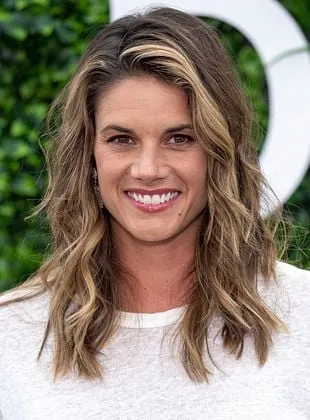 Missy Peregrym - Atriz, 16 de junho de 1982