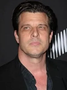 Mitch Rouse - Ator, Roteirista, Creator/Showrunner, 6 de agosto de 1964