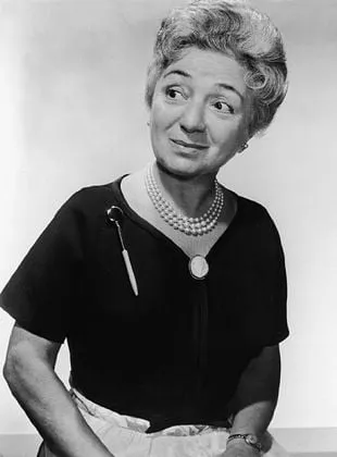 Molly Picon - 1 de junho de 1898, 5 de abril de 1992