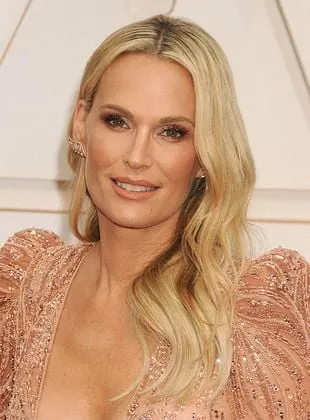 Molly Sims - Atriz, 25 de maio de 1973
