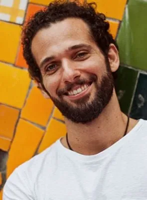 Mouhamed Harfouch - Ator, 29 de outubro de 1977