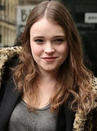 Nadia Alexander - Atriz, 5 de abril de 1994