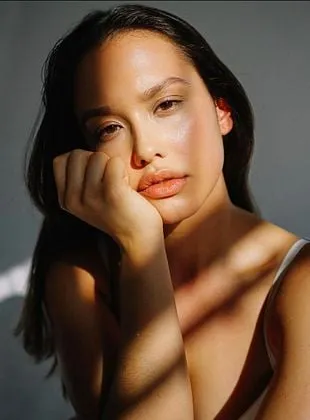 Natalia Azahara - 8 de junho de 2000