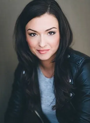 Natasha Negovanlis - 3 de abril de 1990