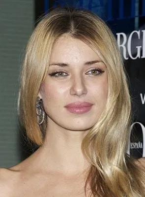 Natasha Yarovenko - 23 de julho de 1981