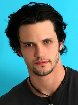 Nathan Parsons - Ator, 16 de junho de 1988