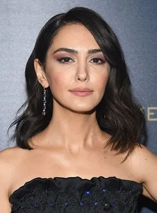 Nazanin Boniadi - Atriz, 22 de maio de 1980